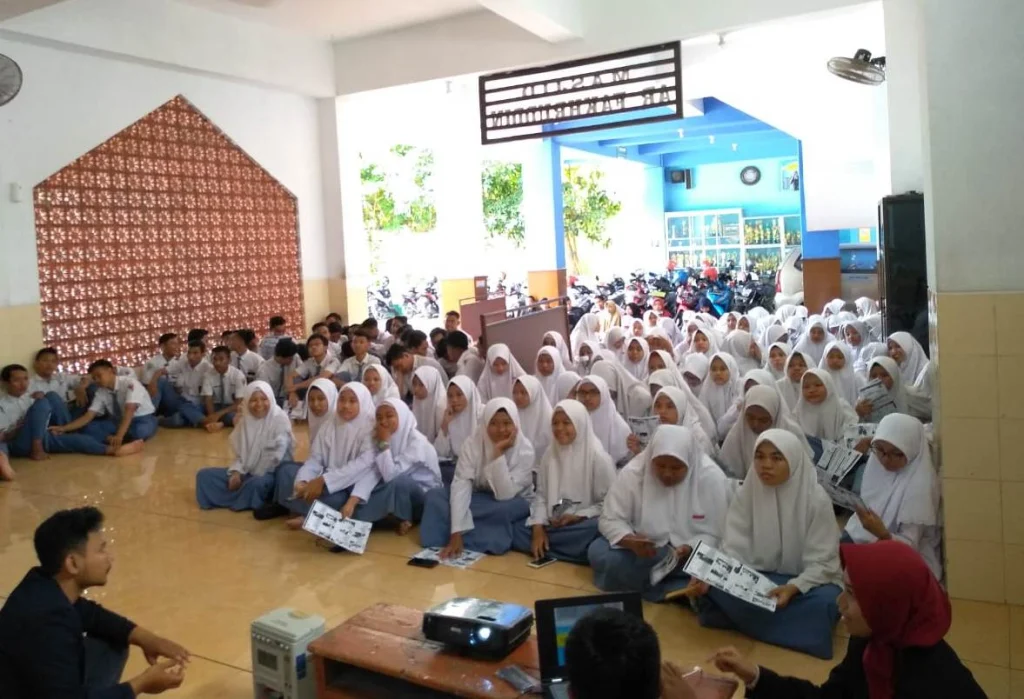 Menjadi Aktivis Mahasiswa Banyak Manfaatnya Selain Kutu Buku