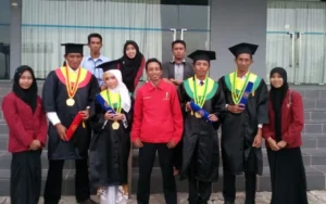 Fajriyah, Aktivis yang Wisudawan Terbaik Muhammadiyah Lamongan