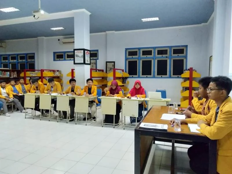 “Capek Sekali Pimpin Sidang yang Pesertanya Banyak Interupsi”