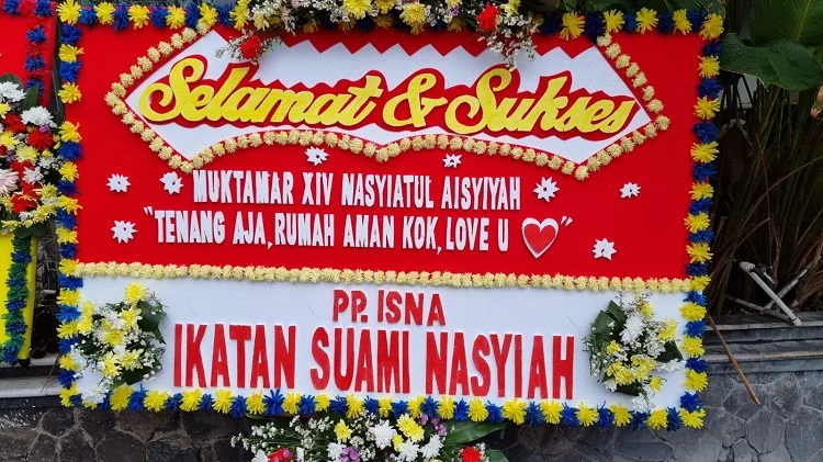 Karangan Bunga Muktamar Nasyiah Ini Bikin Tertawa