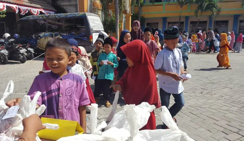 Sekolah Ini Pilih Potong Kurban di Hari Tasyrik