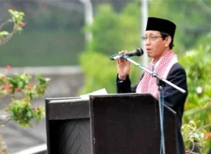 Naskah Khutbah Inspiratif Ustadz Nur Cholis Huda: Idul Adha Memanusiakan Manusia