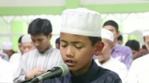 Qiroah Imam Cilik Ini Membuat Jamaah Makin Khusyuk