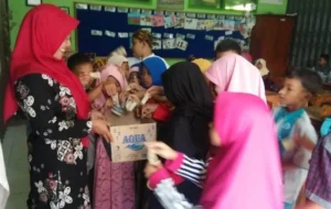 Demi Pengobatan Bayi Ini, Siswa SD Sumbang Dana