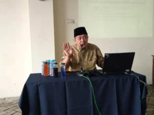 Semua Keluhan Sakit Dijawab Tuntas di Pengajian PCM Lakarsantri Ini