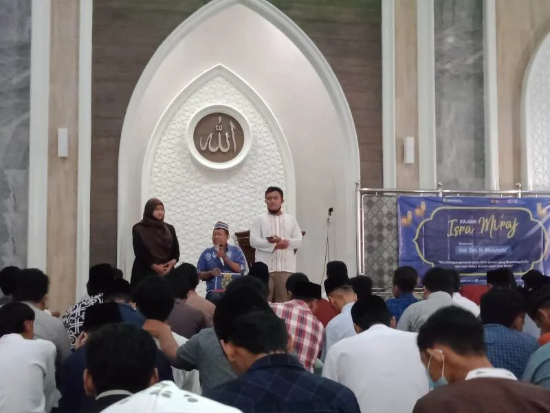 Shalat Itu ibarat Nge-Charge HP