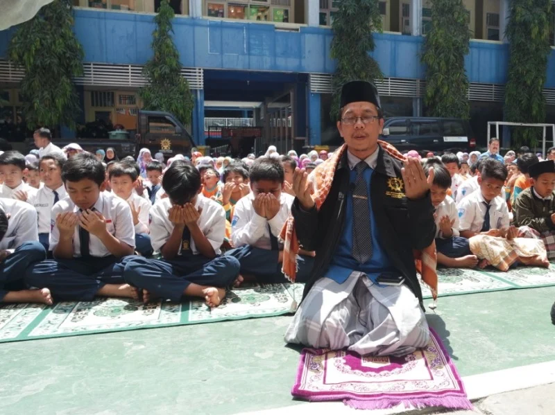 Pertama Kali Ikut Shalat Istisqa, Begini Komentar Siswa