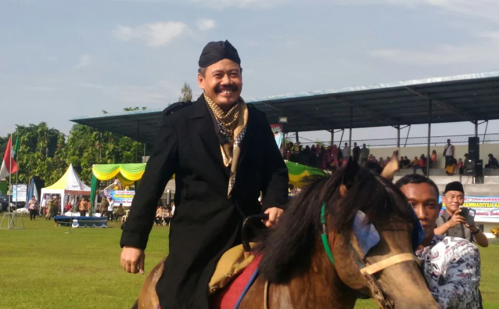 ‘Panglima Sudirman’ Hadir pada Upacara Milad 107 Muhammadiyah di Surabaya