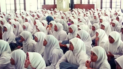 Soal Jilbab, di Sini Terbit SKB, di Filipina Ada Hari Hijab