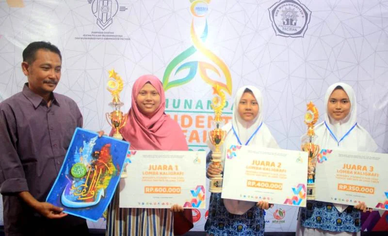 Awal Semester Sekolah Ini Dibuka dengan Kemenangan 13 Trofi