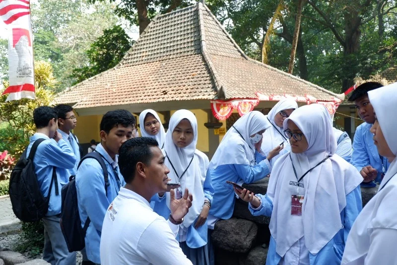 Kunjungi Pemandian Jolotundo Mencari Tujuh Unsur Budaya Masyarakat