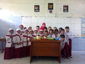 Begini Cara Mengenalkan Pentingnya Sarapan kepada Siswa Baru