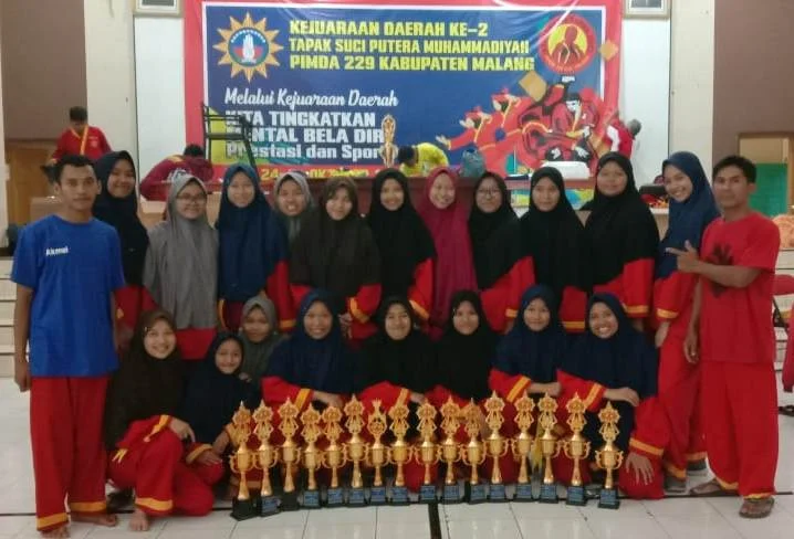 Kontingen Silat ABSM Juara Umum Kejurda Tapak Suci Malang