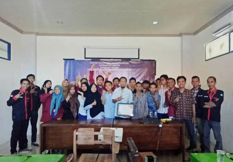 Jurnalis Sekarang Harus Bisa Serabutan ya Menulis, Memotret, Memvideo, dan Siaran