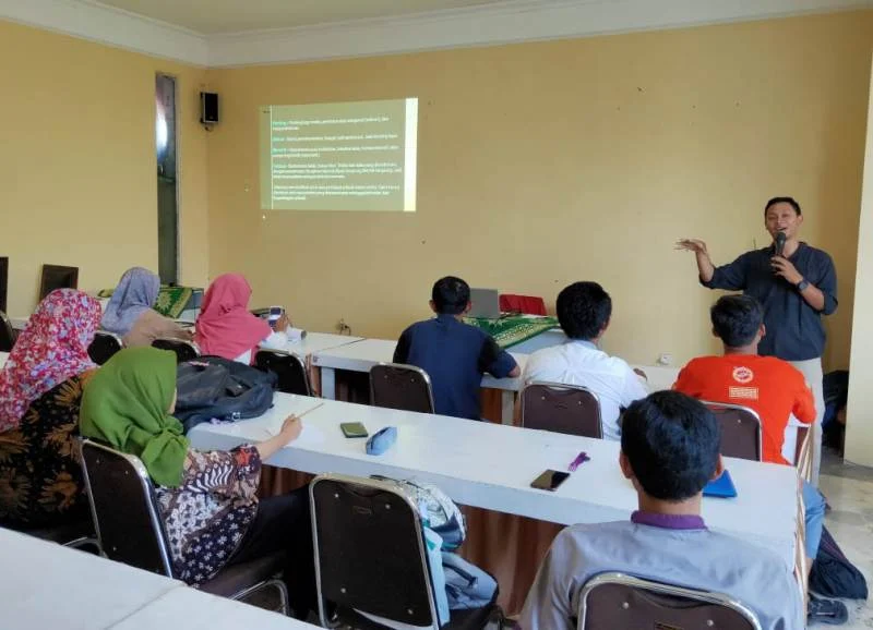 Latihan Jurnalistik Tiga Hari, Praktiknya Liputan ke Pulau Karimun Jawa