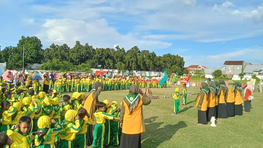 KB Anak Sholeh dan TK Aisyiyah Besuki Gelar Perdana Mini Camp Tunas Athfal di Stadion Wiradipura
