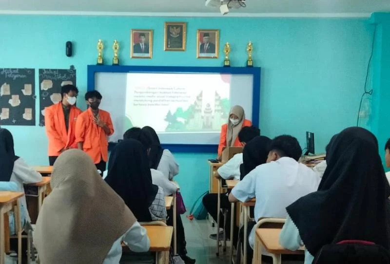 Budaya Ilmiah Ditularkan KIR Smamita ke Pelajar