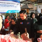 Turun ke Desa, Mahasiswa Ini Memobilisasi Warga Membuat Keramaian