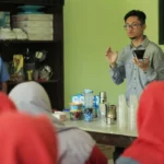 Mahasiswa KKN Undang Barista Ajarkan Pembuatan Kopi