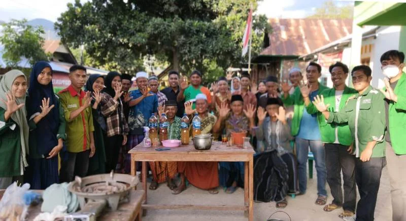 Limbah Kulit Bawang di Tangan Mahasiswa UM Bima Jadi Pupuk dan Minuman Berkhasiat