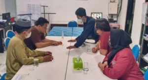 KKN UMSurabaya Tertibkan Administrasi dengan Simakmu