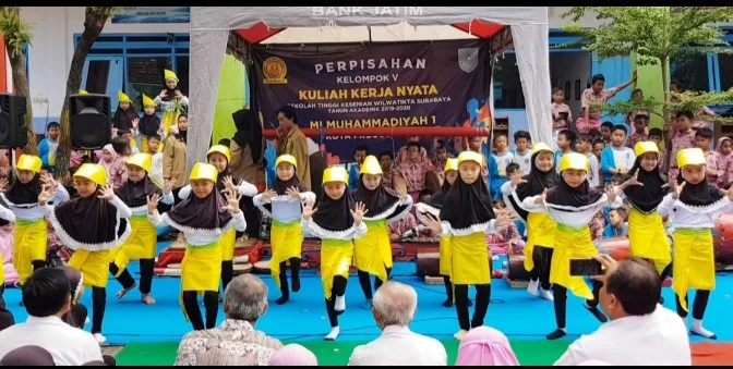 KKN di MIM 1 Probolinggo Hasilkan Tari Bajul Ijo