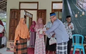 Lazismu Syamsuna Bagikan 50 Paket Sembako di PAP Cabang Dolopo