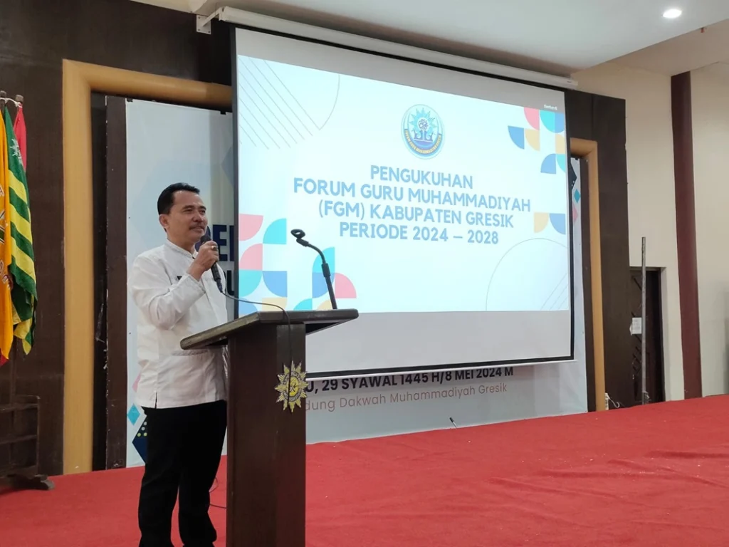 Wejangan Kadis Pendidikan dan Sekretaris PDM di Pengukuhan FGM Gresik
