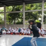 Hari Pertama Bersekolah, Siswa SD Ini Disuguhi Dongeng untuk Kembalikan Semangat Pascalibur Sekolah