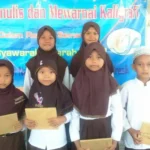 Ini Upaya Nasyiah Melestarikan Seni Kaligrafi di Sangkapura Pulau Bawean