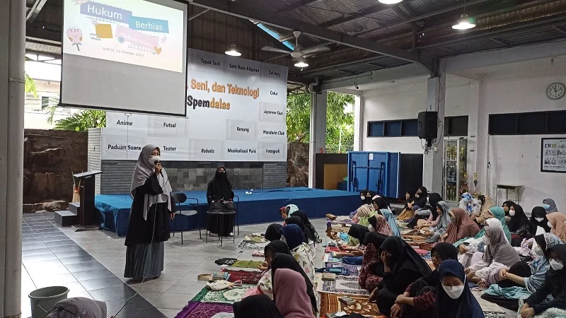 Kalimah Spemdalas Bahas Hukum Berhias dalam Islam