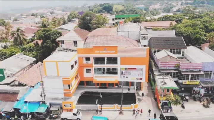 Kuliah di Sini, Mahasiswa Baru Dapat Laptop Garansi sampai Lulus