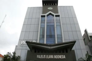 Pakai Atribut Non-Muslim Jelang Natal, Begini Fatwa MUI