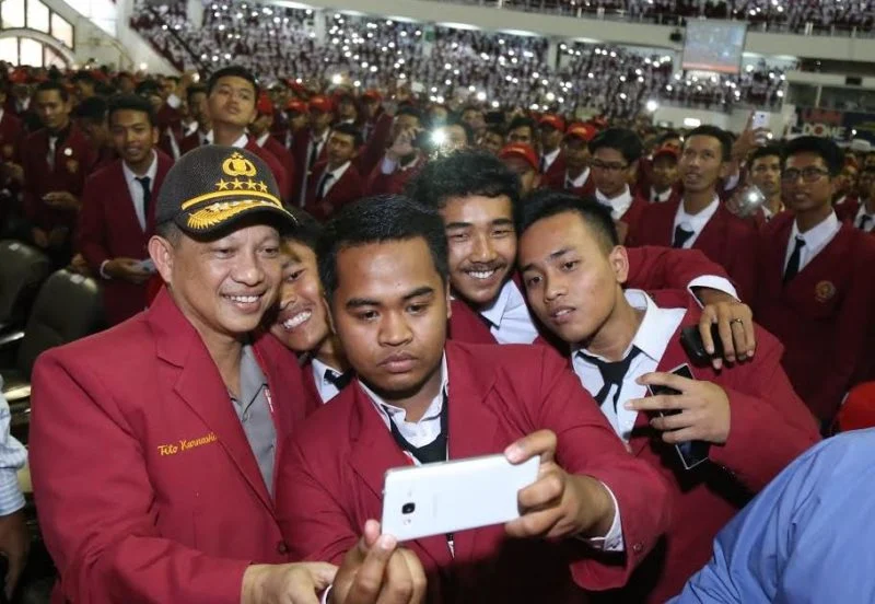 Kapolri Tito Dikukuhkan sebagai Keluarga Kehormatan UMM