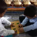 Kardus dan Daun Pisang Bisa Jadi Bahan Ajar di Sekolah Ini