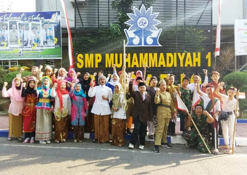 Ada KH Ahmad Dahlan dan Nyai Walidah Dikawal Para Pejuang di SMP Musasi