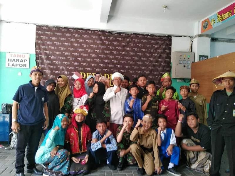 Karnaval Keliling Kampung, Ada Kembaran Kiai Dahlan Ikut Serta