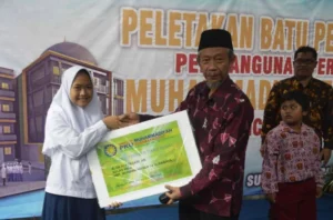Kartu Sehat Siswa ala Muhammadiyah Tandes Dilaunching, Ketua PWM Jatim Ajak ‘Yasinan’