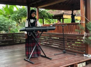 Lagu Baju Baru Meriahkan Lebaran di SD Almadany
