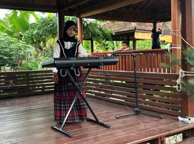 Lagu Baju Baru Meriahkan Lebaran di SD Almadany