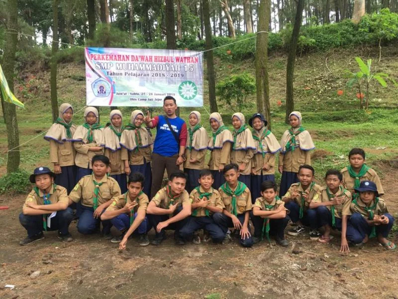 Musim Hujan Tak Surutkan Pandu HW Berkemah di Hutan