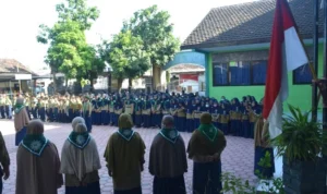 Kemah HW SDM 1 Panarukan Latih Mandiri dan Disiplin