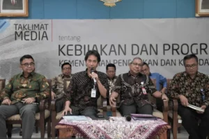 Kemendikbud: Rata-Rata Nilai UN SMA/Sederajat Meningkat