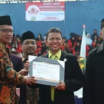 Kepala SMK MUTU Gondanglegi Terima Muhammadiyah Award