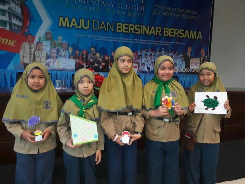 Kulit Telur Pun Bisa Jadi Asesoris, Serunya Spontanitas Berkarya ala Keputrian Siswi SD