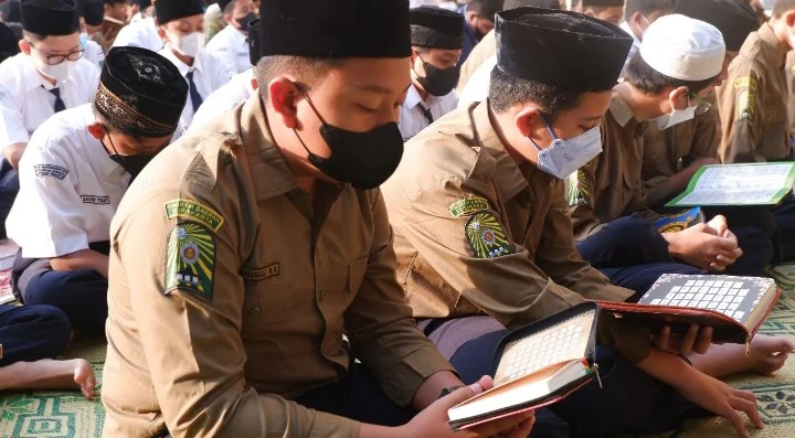 Ratusan Siswa SMP Ini Khataman Al-Quran Sambut Tahun Baru Islam
