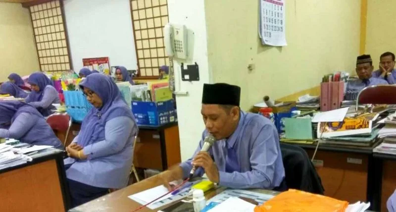 Tiap Pagi Tadarus, Guru dan Tenaga Kependidikan SMAM 1 Gresik Hari Ini Khatam Alquran
