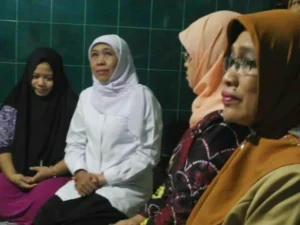 Gubernur Khofifah Kunjungi Korban Sekolah Ambruk di Pasuruan