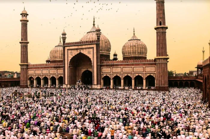 Khotbah Idul Fitri Ciri Orang Bertakwa