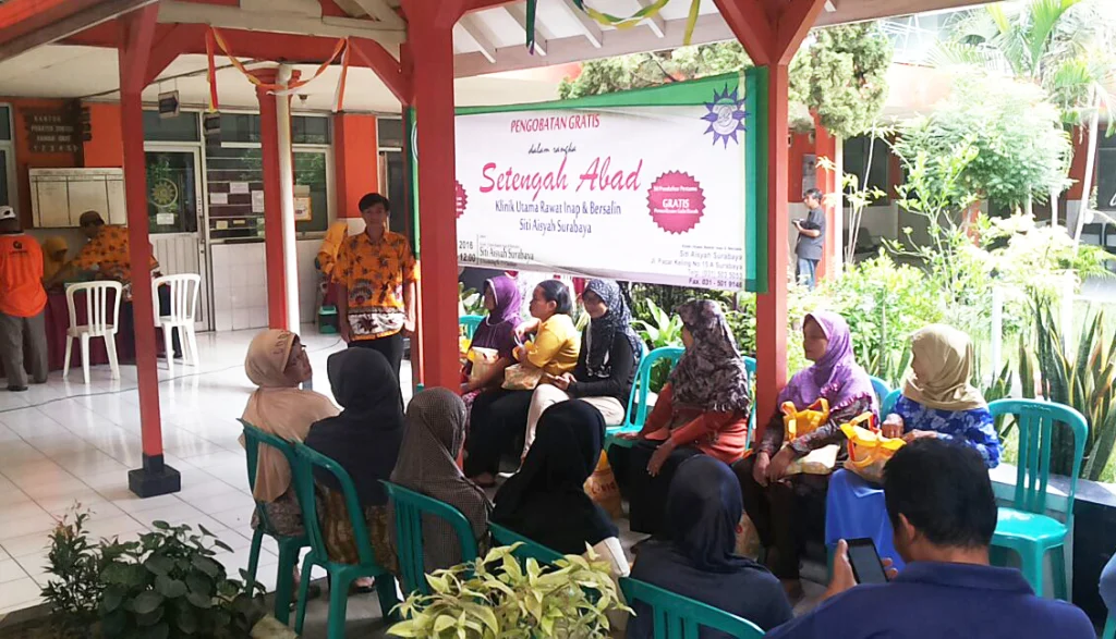 Adakan Pengobatan Gratis, Setengah Abad Klinik Siti Aisyah Ini Mengabdi